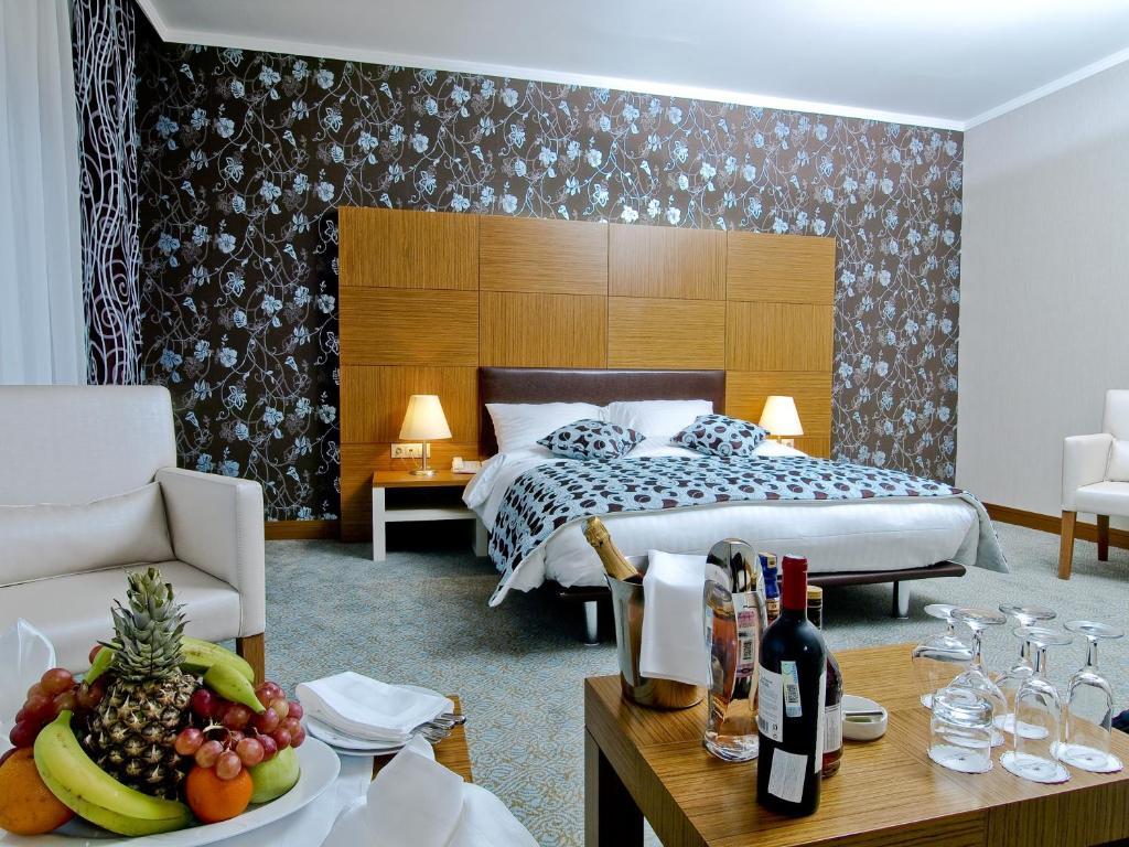 Grand Nur Plaza Hotel Aktav Oda fotoğraf