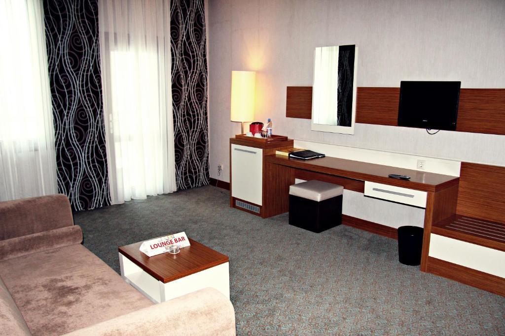Grand Nur Plaza Hotel Aktav Oda fotoğraf