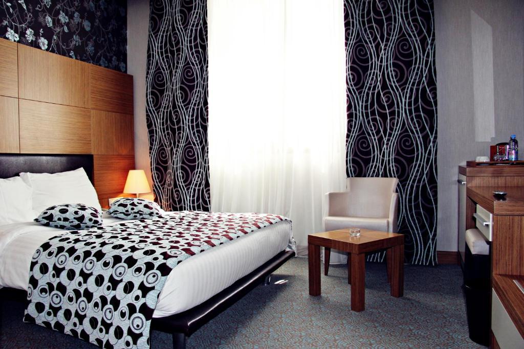 Grand Nur Plaza Hotel Aktav Oda fotoğraf