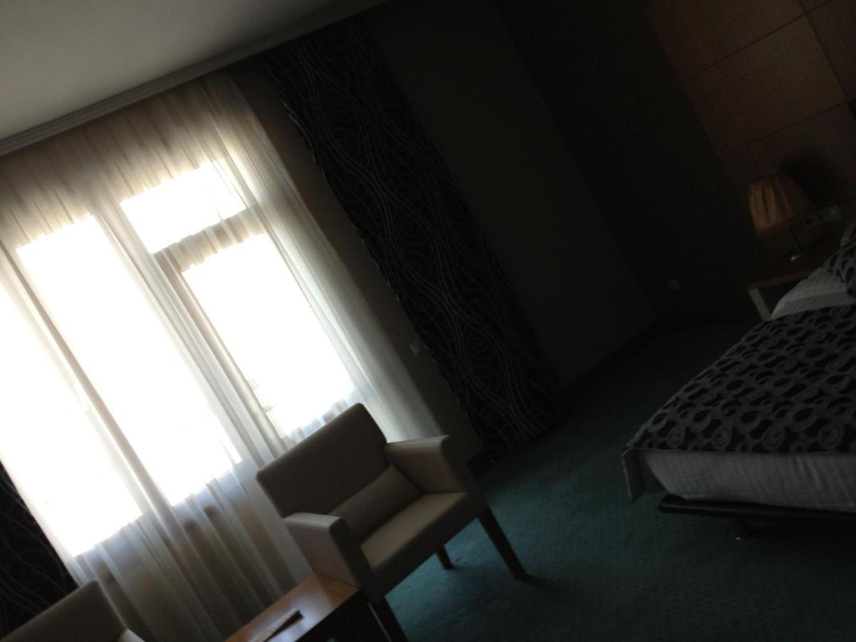 Grand Nur Plaza Hotel Aktav Dış mekan fotoğraf