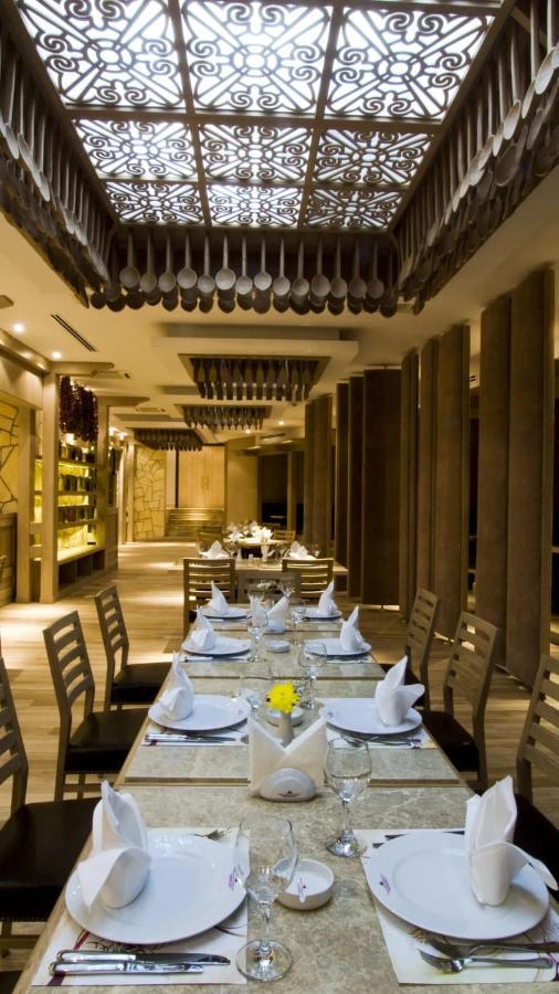 Grand Nur Plaza Hotel Aktav Dış mekan fotoğraf