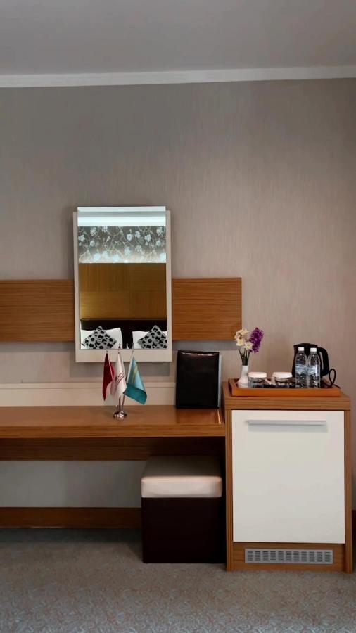 Grand Nur Plaza Hotel Aktav Dış mekan fotoğraf