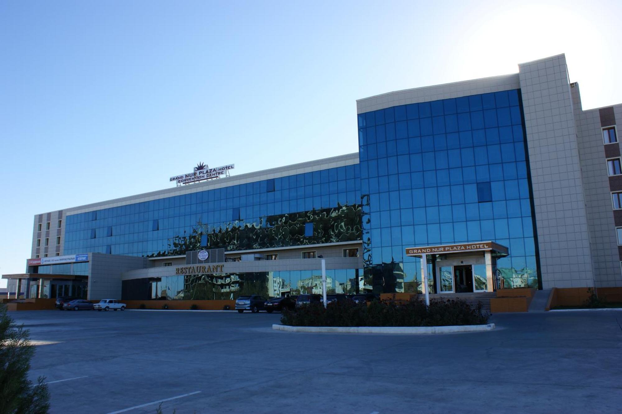 Grand Nur Plaza Hotel Aktav Dış mekan fotoğraf