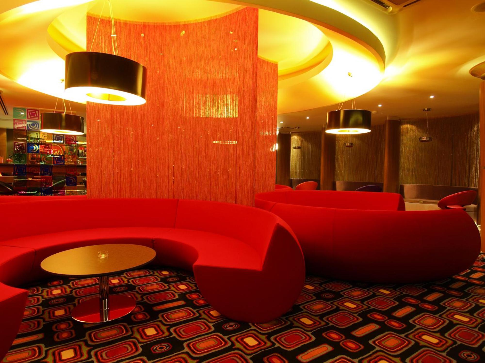 Grand Nur Plaza Hotel Aktav Dış mekan fotoğraf