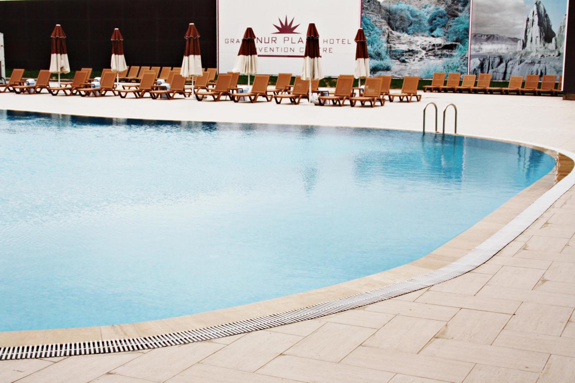 Grand Nur Plaza Hotel Aktav Dış mekan fotoğraf