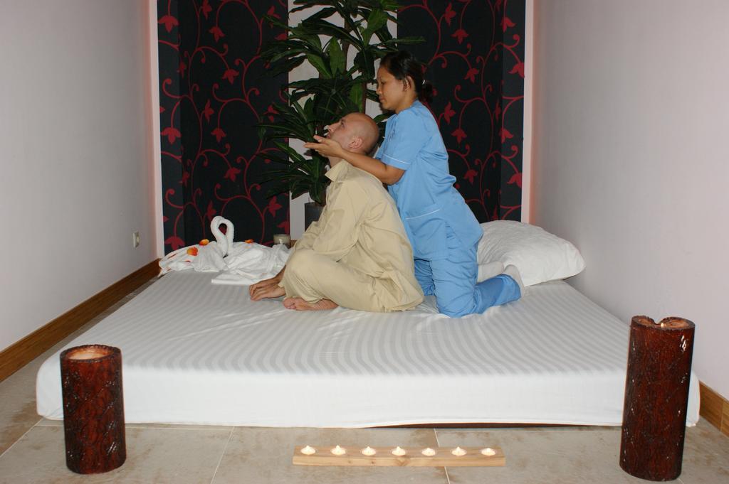 Grand Nur Plaza Hotel Aktav Dış mekan fotoğraf