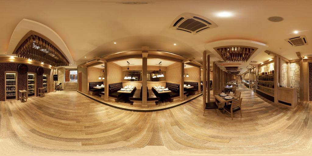 Grand Nur Plaza Hotel Aktav Dış mekan fotoğraf
