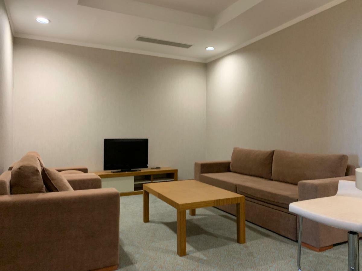Grand Nur Plaza Hotel Aktav Dış mekan fotoğraf