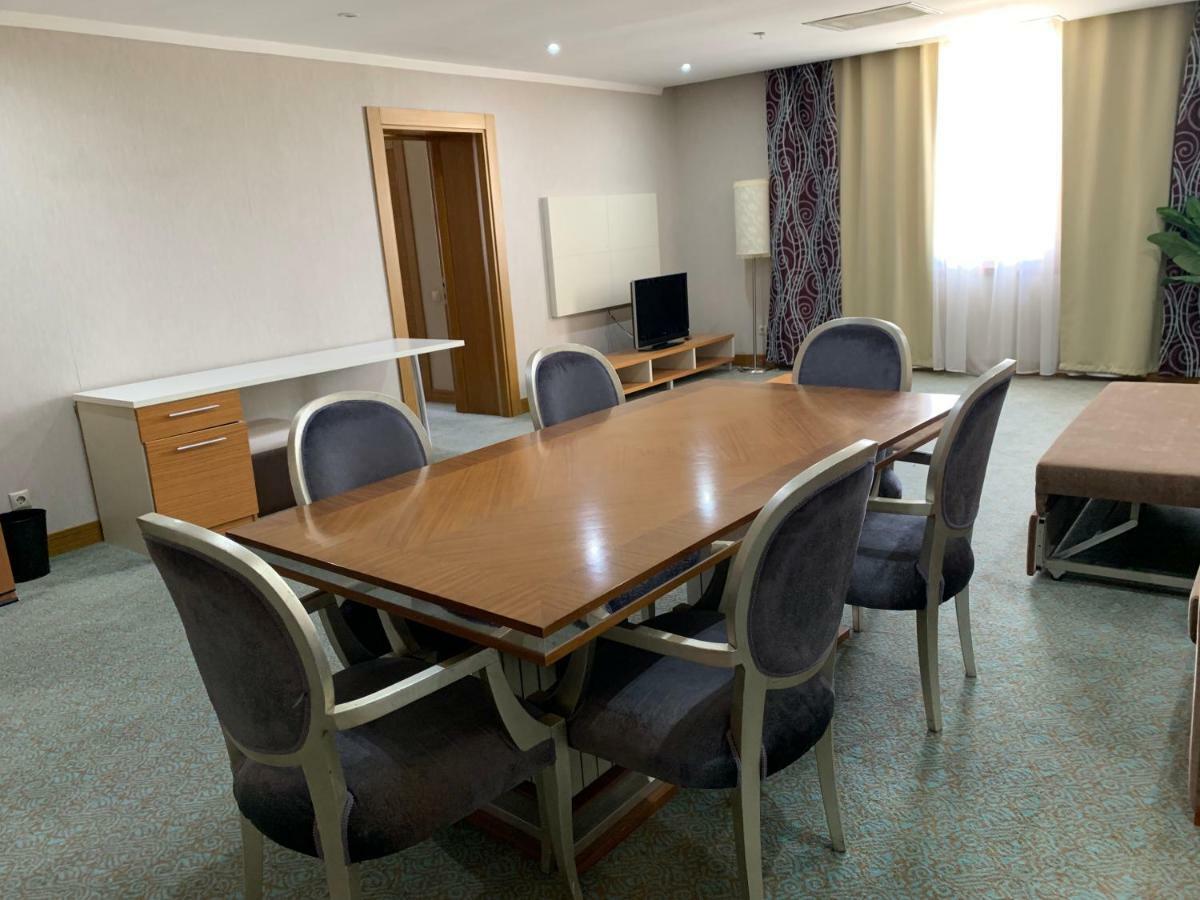 Grand Nur Plaza Hotel Aktav Dış mekan fotoğraf