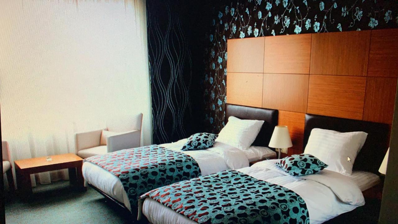 Grand Nur Plaza Hotel Aktav Dış mekan fotoğraf